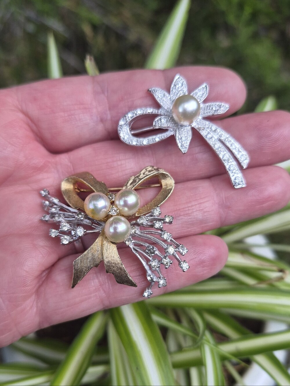 Vintage Brooch Lot Of 2 Faux Pearl Rhinestone Bow Flower Gold & Silver Tone